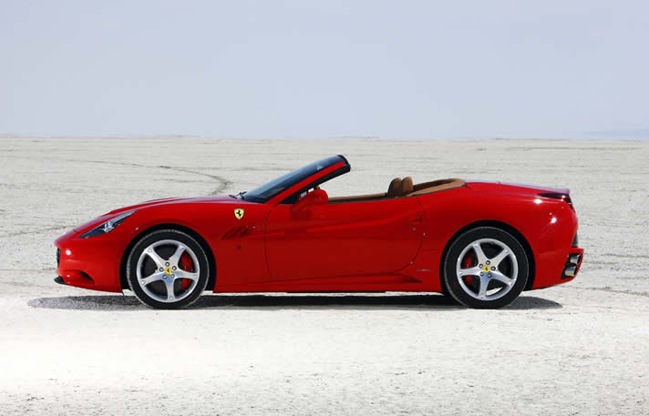 FERRARI CALIFORNIA CABRIOLET hire