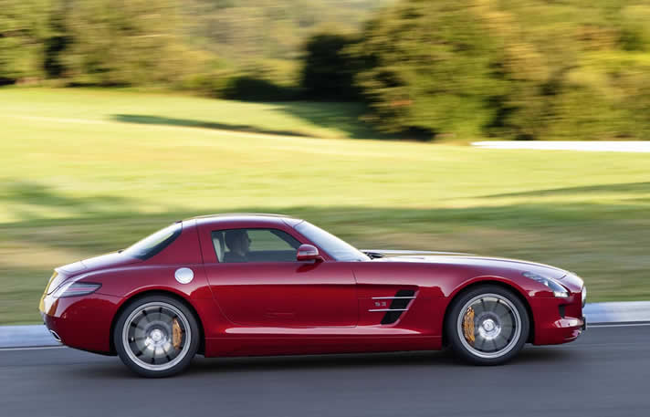 Mercedes SLS AMG