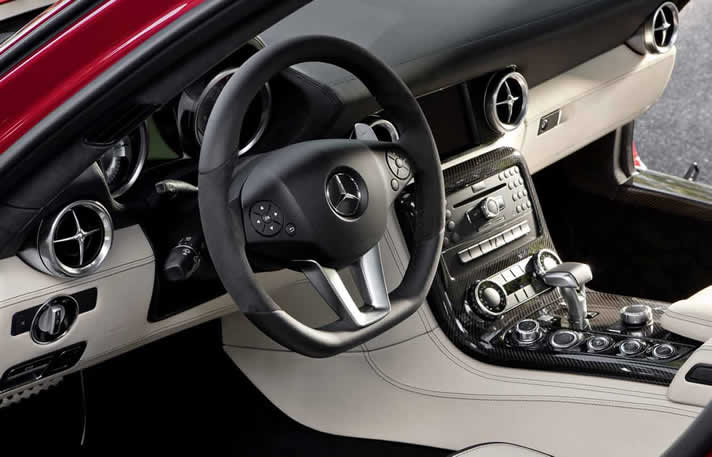Mercedes SLS AMG inside