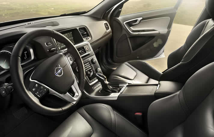 VOLVO XC60 inside 