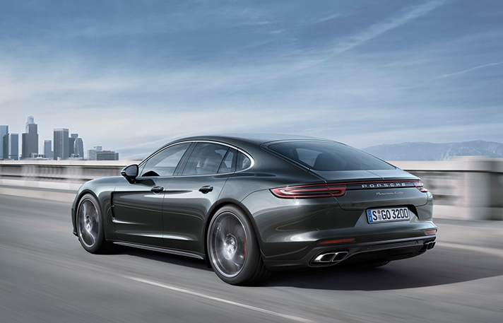 Porsche Panamera 2017 hire