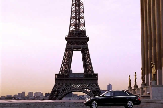 Top 5 reasons to rent a car for your Paris holidays