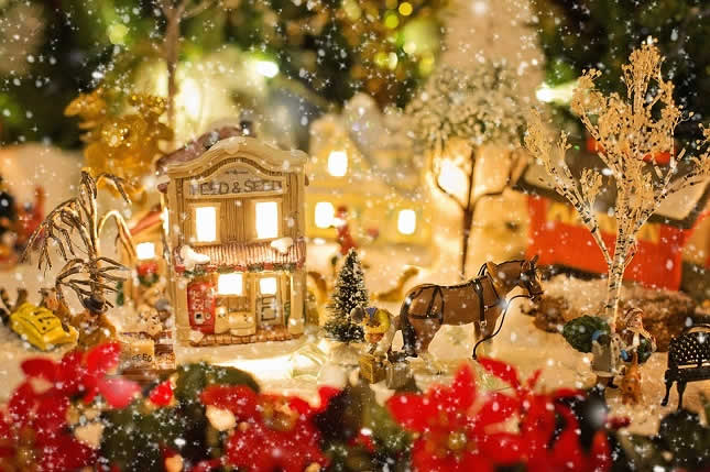 10 Christmas traditions around the world